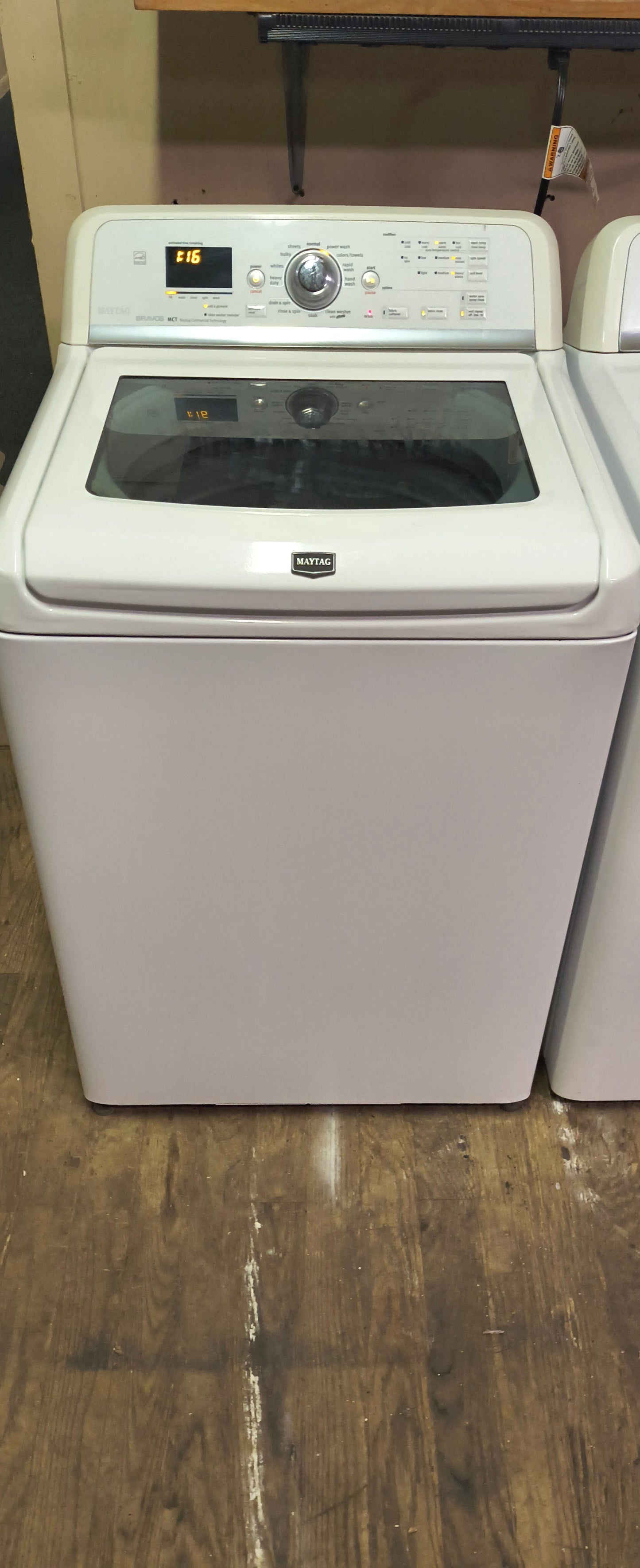 MAYTAG BRAVOS MCT WHITE ELITE TOPLOAD WASHER & ELECTRIC DRYER SET