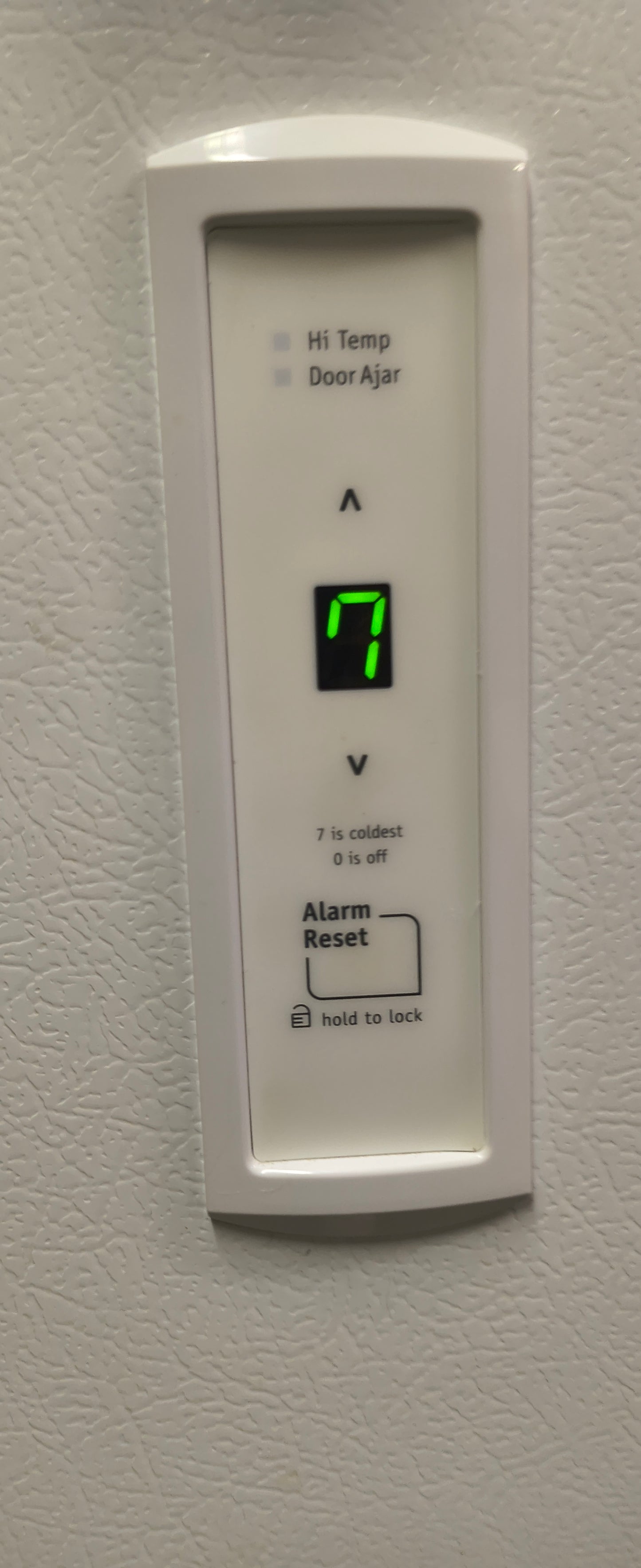 FRIGIDAIRE 15 CU. FT. UPRIGHT FREEZER.