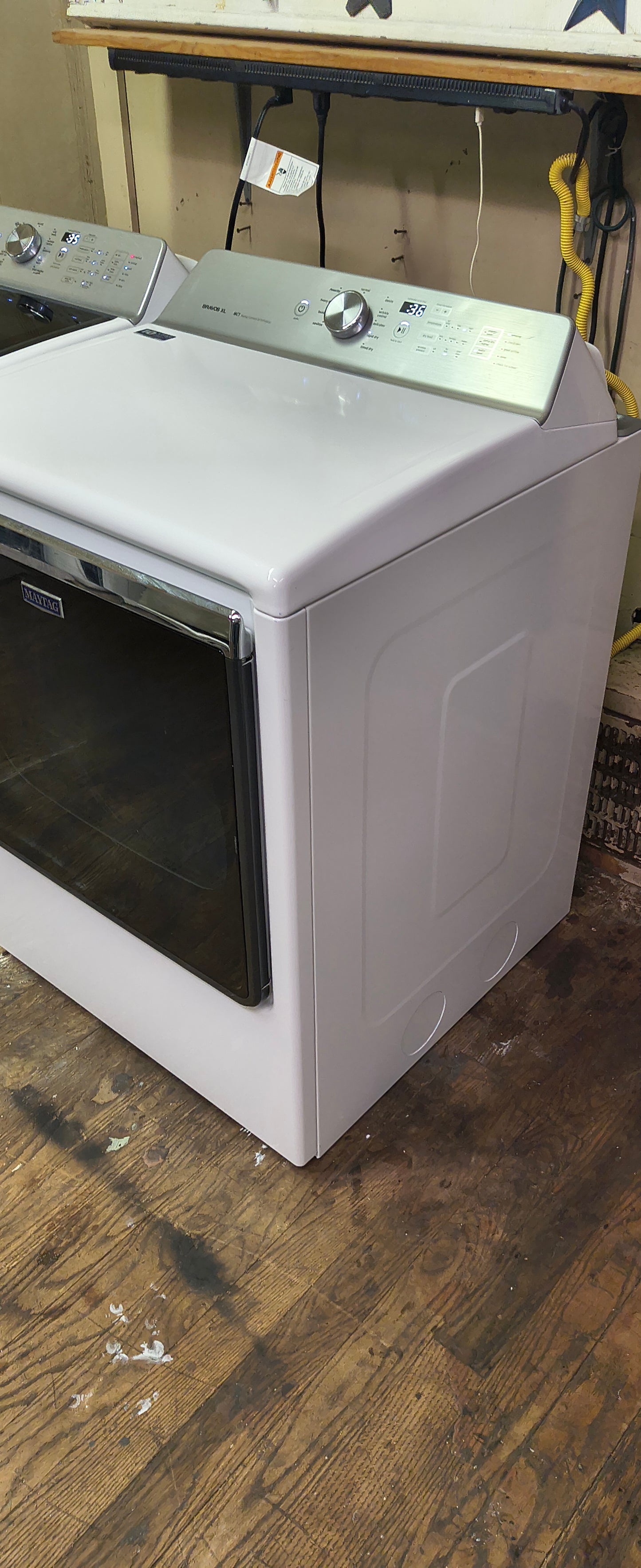 MAYTAG WHITE ELITE TOPLOAD WASHER & ELECTRIC BRAVOS XL DRYER SET